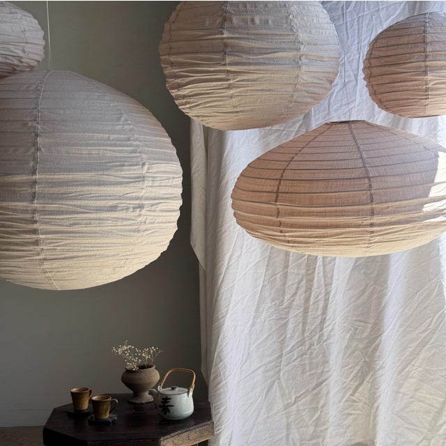 Large Vintage Oval Flattened Pink Rattan and Natural Linen Pendant Light, 1980s For Sale - Image 16 of 18