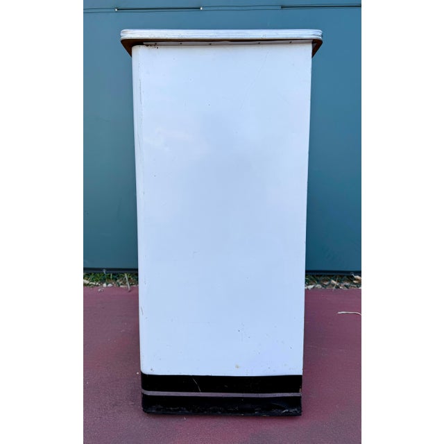 1940s Art Deco White Metal Utility Cabinet With Chrome Details For Sale - Image 12 of 17