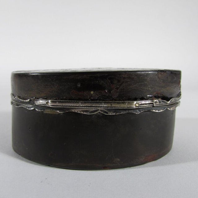 Metal 18th Century Antique French Silver & Inlaid Faux Tortoiseshell Snuff Box For Sale - Image 7 of 9