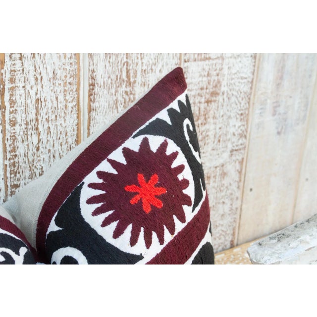 Early 21st Century Rozi Bukhara Suzani Lumbar Pillow For Sale - Image 5 of 10