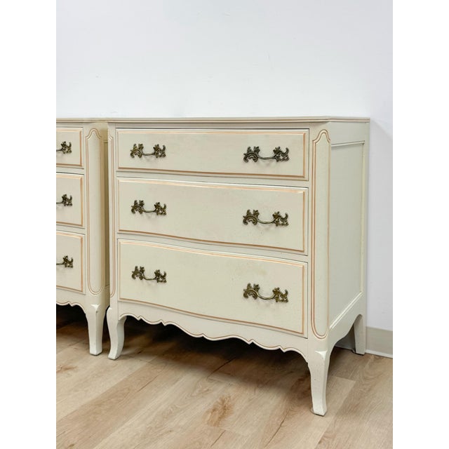 Mid 20th Century Vintage Pair of Chests French Provincial White 3 Drawer Cabriole Leg Nightstands For Sale - Image 5 of 18