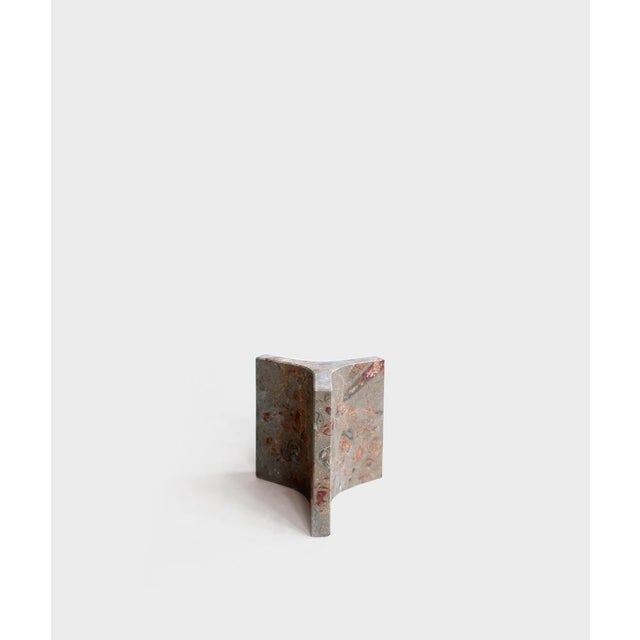 Cariátide Small Series Sculpture in Jurassic Fossil Stone by Nerinea For Sale - Image 4 of 7