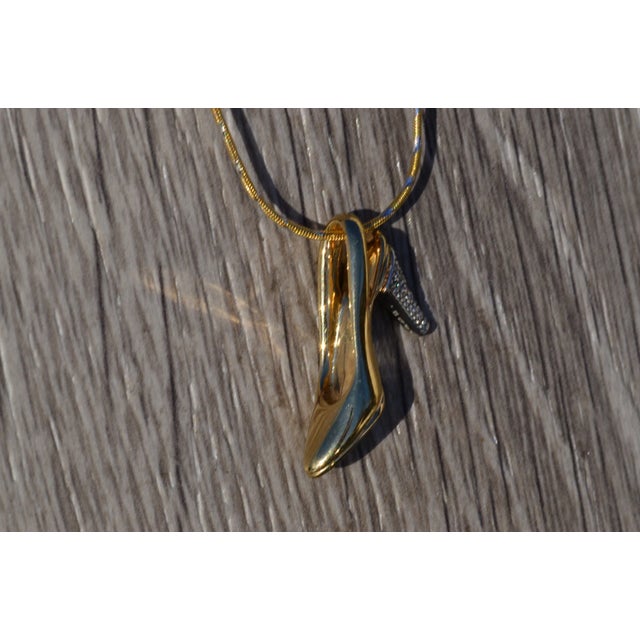 Contemporary The Aurelia: Ladies 14K Two Tone Gold and Diamond Heel Necklace For Sale - Image 3 of 5