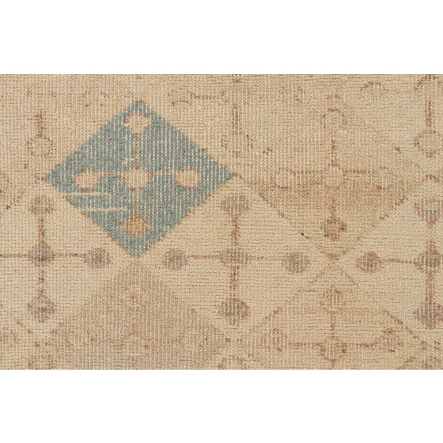 1960s Vintage Zeki Müren Rug in Beige, Blue and Pink Geometric Patterns by Rug & Kilim For Sale In New York - Image 6 of 8