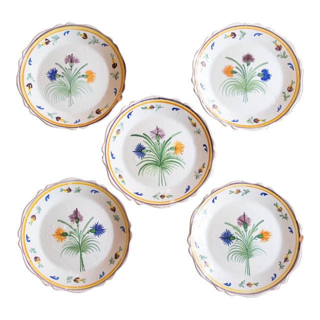 19th Century Set of 5 French Faïence Plates – Hand-Painted Floral – Scalloped Edge – Provincial Style For Sale
