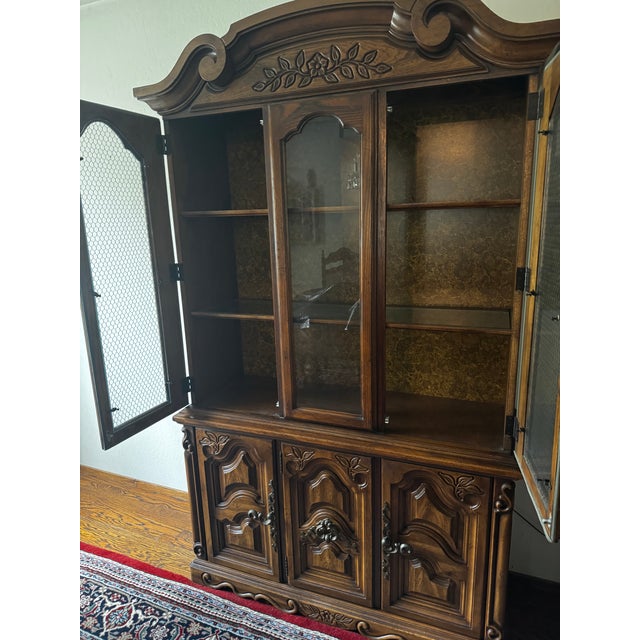 French Provincial Vintage French Provincial / Louis XV-Style Oak China Cabinet For Sale - Image 3 of 5