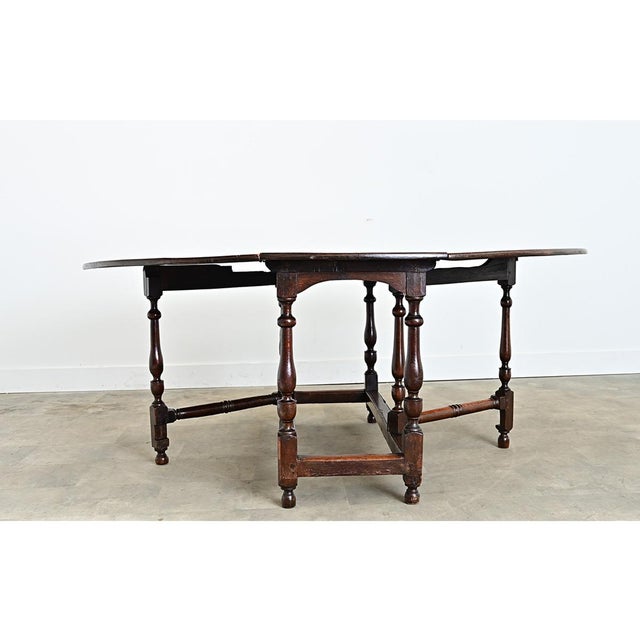 Early 19th Century French Oak Gate Leg Drop-leaf Dining Table For Sale In Baton Rouge - Image 6 of 10