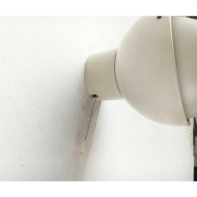 Mid-Century Dutch Space Age Wall Lamp by Radboud Van Beekum for Raak, 1960s For Sale - Image 9 of 18