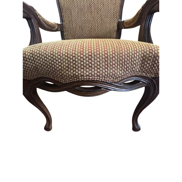 French Provincial Vintage Louis XV-Style French Provincial Bassett Arm Chair For Sale - Image 3 of 9