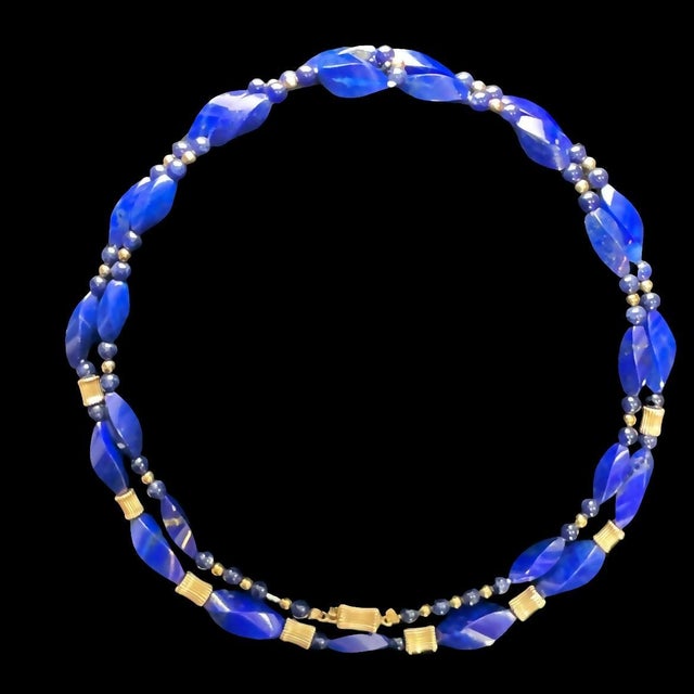 Mid 20th Century Lapis Lazuli Beaded Necklace With 14k Gold Accents 28 Inches For Sale - Image 4 of 6