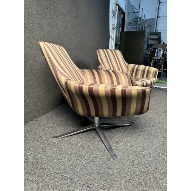 Early 21st Century Pair of Coalesse "Bob" Chairs by Brayton International For Sale - Image 5 of 12