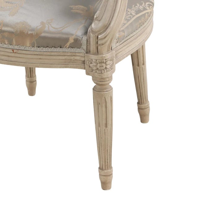 A Pair of French Louis XV Style Painted Open Armchairs, C. 1940. For Sale In Philadelphia - Image 6 of 6