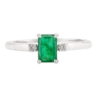 Classic 14k Gold Natural Emerald & Diamond Three Stone Ring Size 7 For Sale