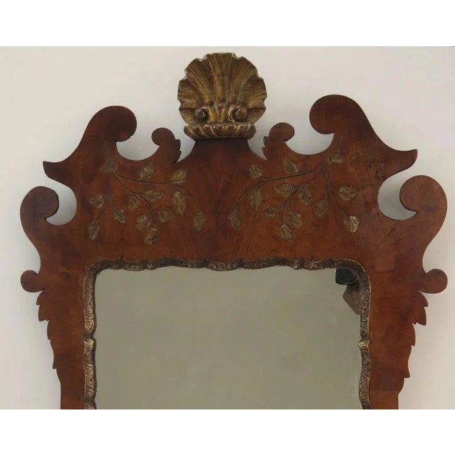 Queen Anne Style Walnut Gilt Mirror Shell Finial For Sale - Image 4 of 8