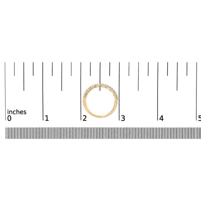 2020s 10K Yellow Gold 1/5 Cttw Diamond Cuban Link Ring Band (I-J Color, I2-I3 Clarity), Size 7 For Sale - Image 5 of 7