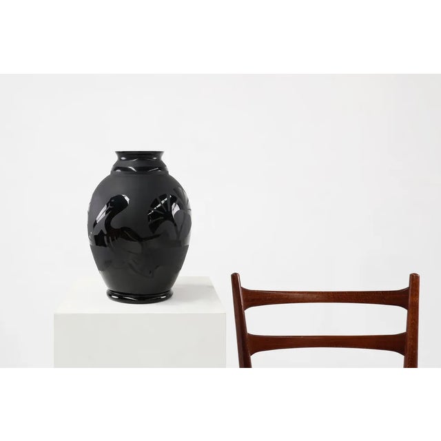 Belgium / 1930 / Vase / Paul Heller-Booms / glass / Art Deco / Mid-century / Vintage A large black glass vase by A Paul...