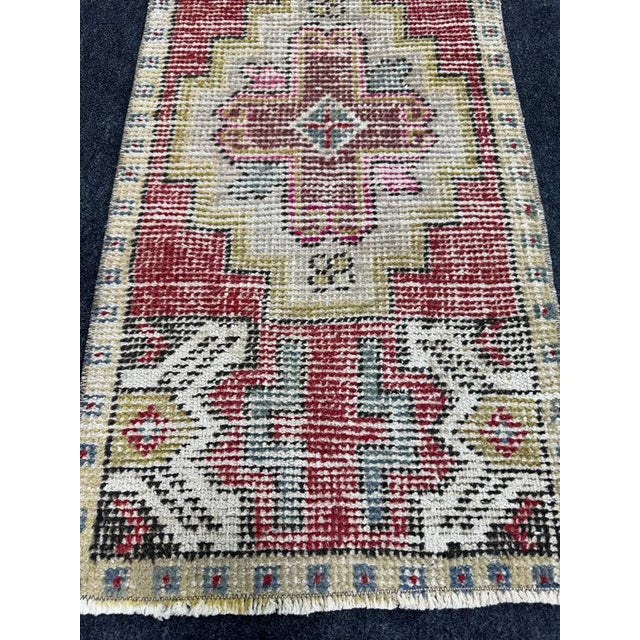 Contemporary Turkish Yastik Rug 1'5" x 3' For Sale - Image 3 of 5