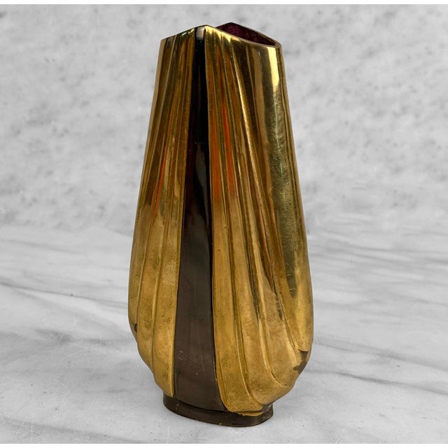 1980s Vintage Art Deco Brass & Black Lacquer Vase For Sale - Image 5 of 9