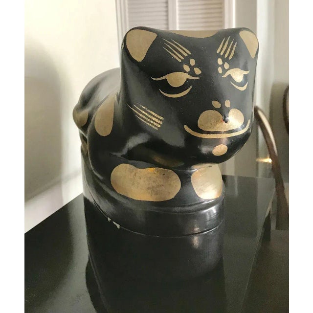 Asian Gold and Black Lacquer Vintage Wooden Cat Pillow Box on Stand For Sale - Image 3 of 9