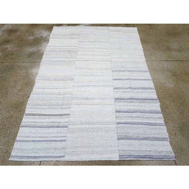 Galerie Shabab Collection Mid-20th Century Handmade Turkish Flatweave Kilim Accent Rug For Sale - Image 4 of 10