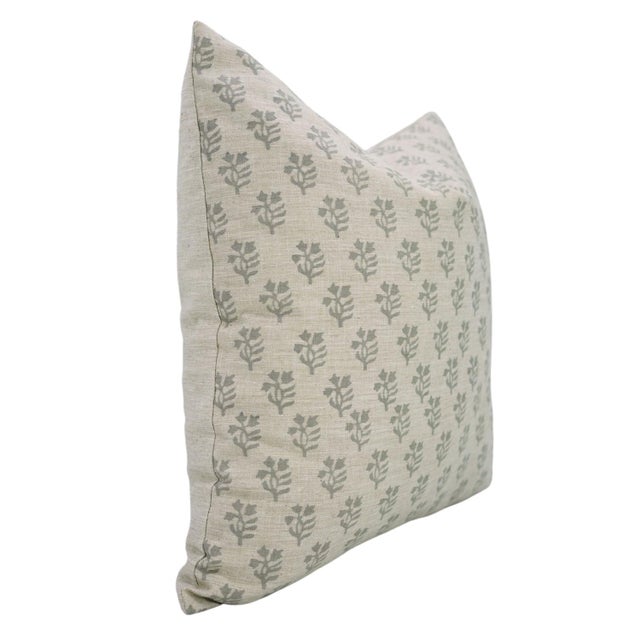 Elevate your space with the timeless charm of the Fabdivine Block Print Cushion Cover in the exquisite Pudina print....