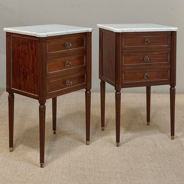 French Pair Early 20th Century French Louis XVI Style Mahogany Marble Top Nightstands in the Manner of Maison Jansen For Sale - Image 3 of 18