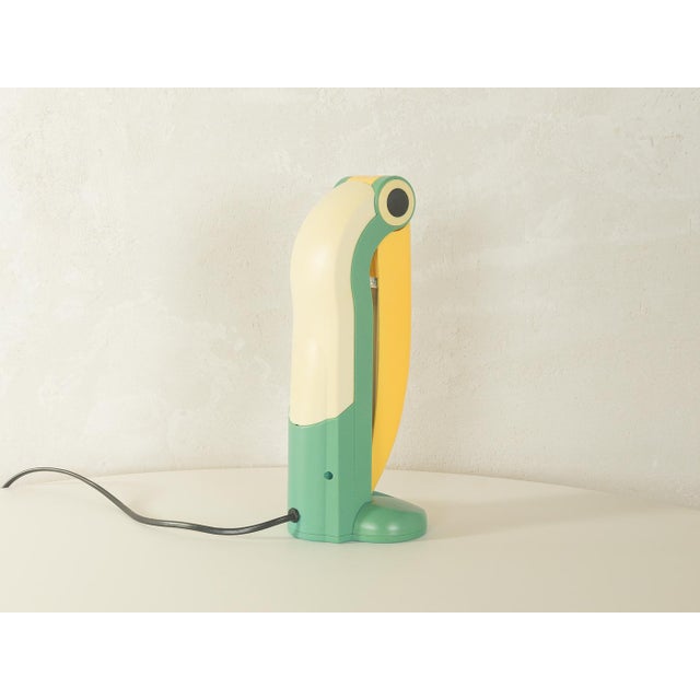 Mid-Century Modern Vintage Toucan Desk Lamp by H.T. Huang for Huanglite, 1980s For Sale - Image 3 of 10