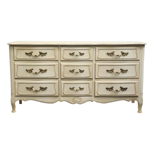 Late 20th Century Davis Cabinet Co. Cream / Off White French Provincial 62" Triple Dresser For Sale