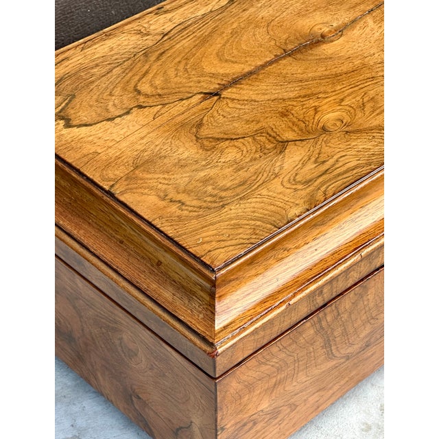 Traditional Large English Regency Sarcophagus Shaped Rosewood Tea Caddy, Circa 1830 For Sale - Image 3 of 14