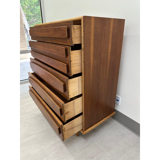 Brown 1960s American of Martinsville Highboy For Sale - Image 8 of 9