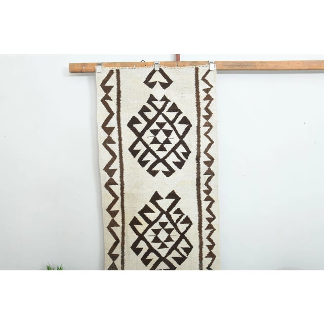 Traditional 1970s Turkish Oushak Handmade Wool Cotton Beige Runner Rug For Sale - Image 3 of 11