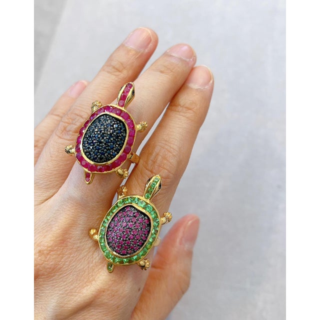 BOCHIC "Orient" Green Emerald & Pinksapphire Cocktail Ring, 22k Gold & Silver, Size 7 For Sale - Image 14 of 18