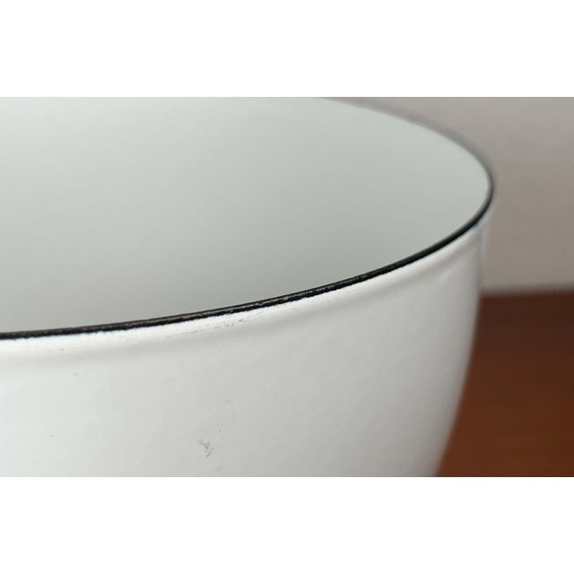 Mid-Century Modern Danish Large White Enamel Bowl, 1960s, in Very Good conditions. Designed 1960 to 1969