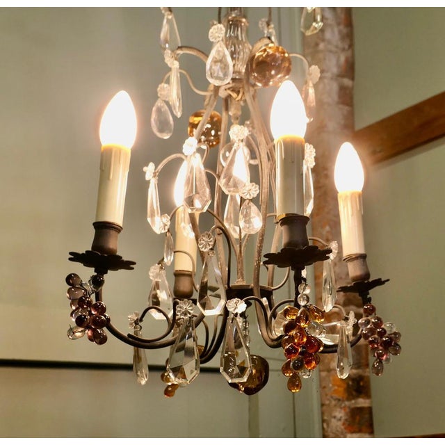 French Chandelier with Crystal Amber and Mauve Fruits, 1900 For Sale - Image 4 of 8