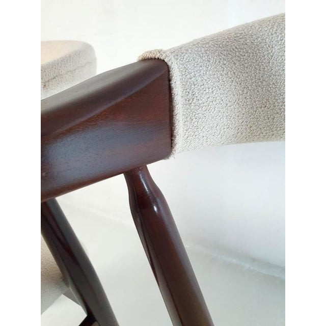 Brown Mid-Century Modern Dining Chairs in Bouclé and Walnut attributed to Thomas Harlev, 1960s, Set of 2 For Sale - Image 8 of 11