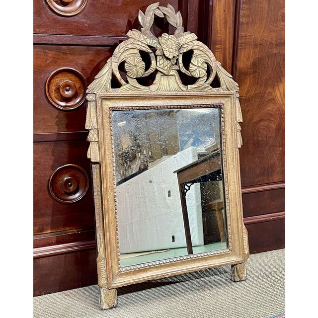 18th Century Louis XVI Style Mirror in Gilt Wood For Sale - Image 5 of 9