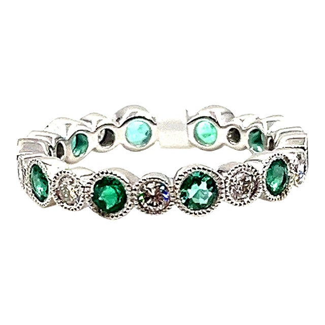 1.43 Ct Natural Emerald & Diamond Eternity Band Size 6.5 For Sale