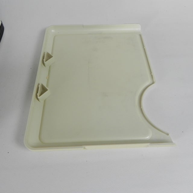 White Philips Cube Radio, 1980s For Sale - Image 8 of 18