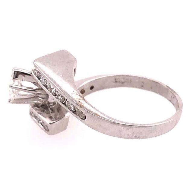 Modern 14 Karat White Gold Engagement Ring / Bridal Ring 1 Carat Total Diamond Weight For Sale - Image 3 of 12