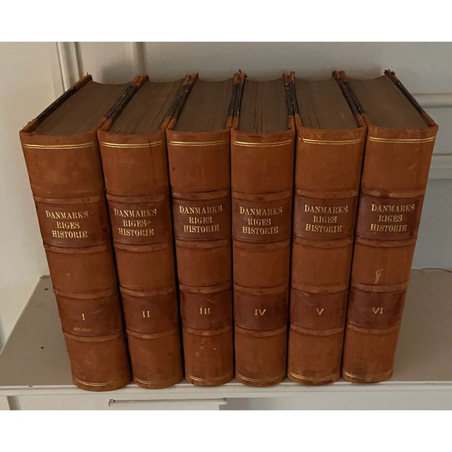 Fine Leather Bindings / Books - History of the Kingdom of Denmark - Danmarks Riges Historie - 6 Volumes For Sale - Image 13 of 14