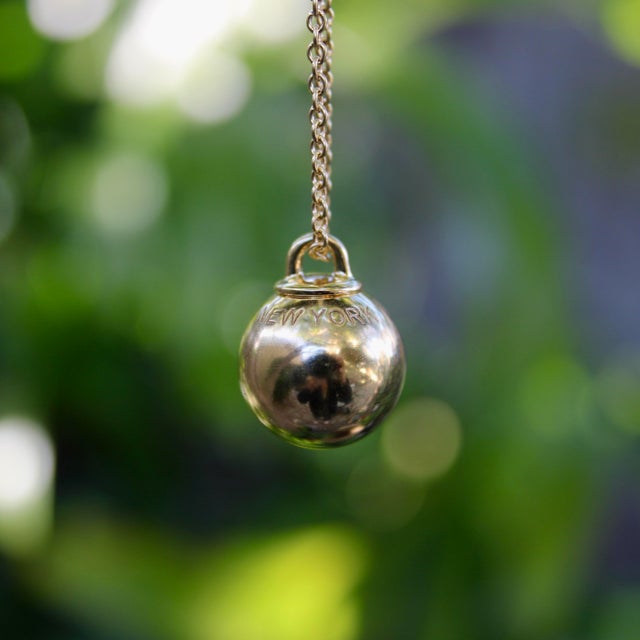 Tiffany & Co. 18k Gold Ball HardWear Pendant Necklace For Sale - Image 9 of 9