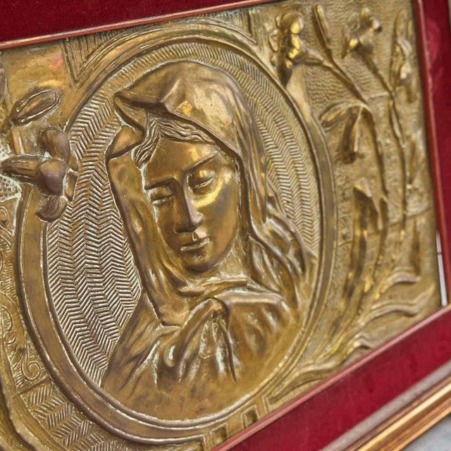 Large Liberty Style Madonna in Raised Hammered Copper - Elegant Antique Gilded Bas Relief