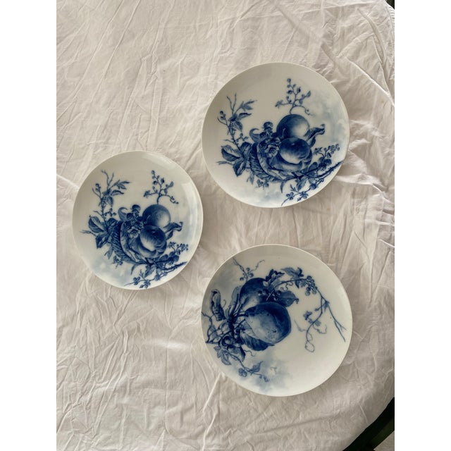 Blue and White Early 19th Century Gotham Set of 3 Plates For Sale - Image 9 of 9