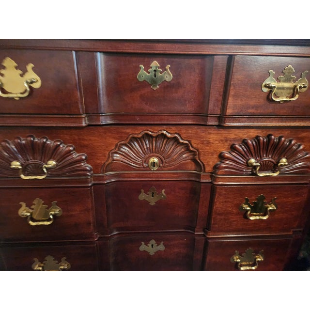 Thomasville Thomasville Vintage Chippendale Style Dresser For Sale - Image 4 of 8