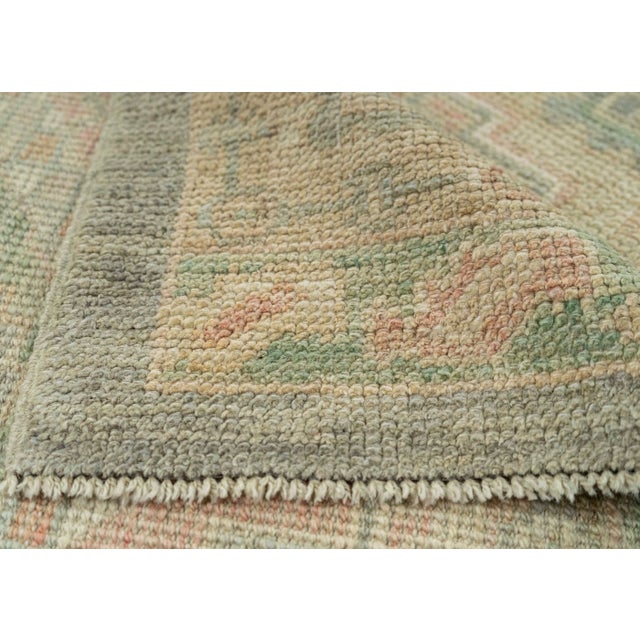 Turkish Oushak Rug 2'6" x 3'8" #20210 For Sale In Houston - Image 6 of 8