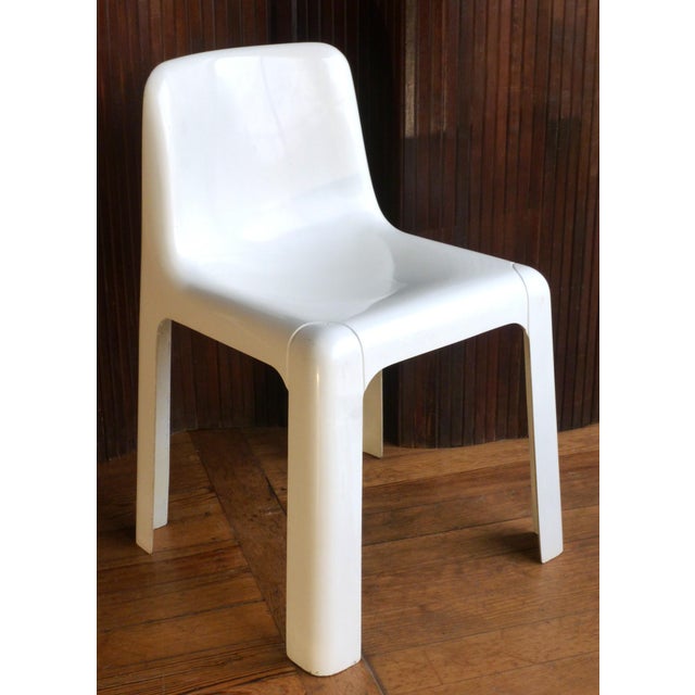 White Ozoo 700 Chair by Marc Berthier for Roche & Bobois, 1970s For Sale - Image 8 of 8