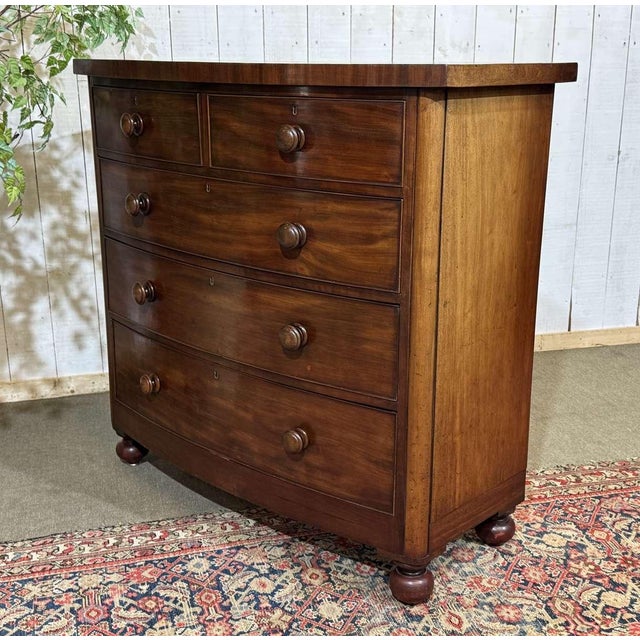 Antique English Victorian Chest of Drawers in Mahogany, 1800s For Sale - Image 11 of 18