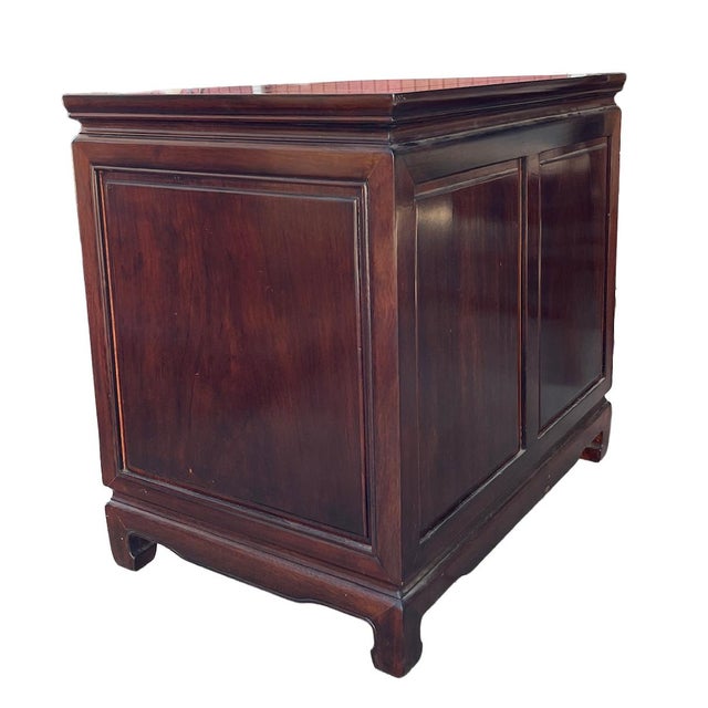 Chinese 1990s Pair of Dark Cherry Elmwood Flower and Birds Oriental Nightstands For Sale - Image 3 of 5