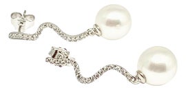 Example of Chandelier Earrings