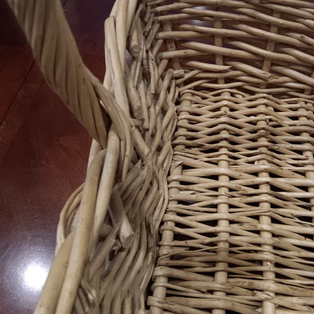 Tan Mid 20th Century Vintage Large French Natural Hand Woven Wicker Basket For Sale - Image 8 of 18